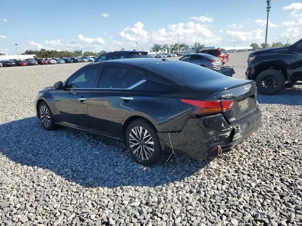 1N4BL4DV5RN366359 2024 NISSAN ALTIMA - Image 2