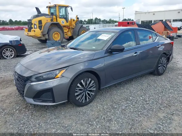 1N4BL4DV5RN370783 2024 NISSAN ALTIMA - Image 2