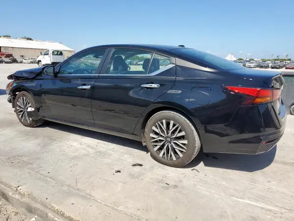 1N4BL4DV5RN388538 2024 NISSAN ALTIMA - Image 2