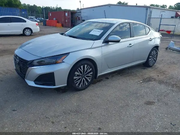 1N4BL4DV5RN410084 2024 NISSAN ALTIMA - Image 2