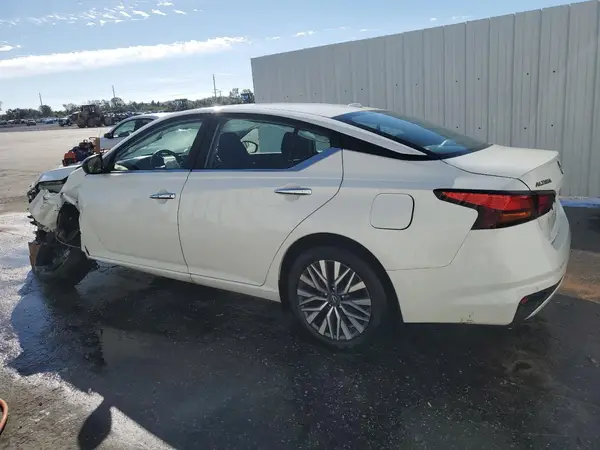1N4BL4DV5SN302442 2025 NISSAN ALTIMA - Image 2
