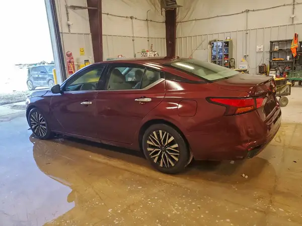 1N4BL4DV5SN302893 2025 NISSAN ALTIMA - Image 2