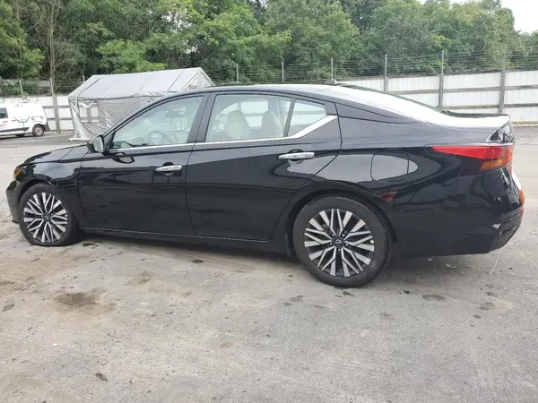 1N4BL4DV5SN316647 2025 NISSAN ALTIMA - Image 2