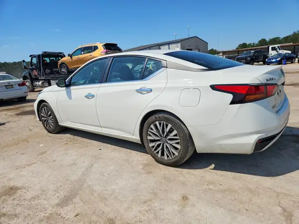 1N4BL4DV5SN324313 2025 NISSAN ALTIMA - Image 2