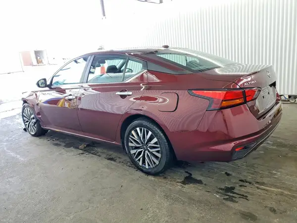 1N4BL4DV5SN324473 2025 NISSAN ALTIMA - Image 2
