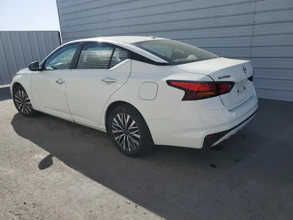 1N4BL4DV5SN333478 2025 NISSAN ALTIMA - Image 2