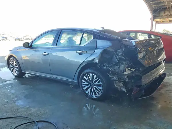 1N4BL4DV5SN340317 2025 NISSAN ALTIMA - Image 2