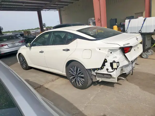 1N4BL4DV5SN347154 2025 NISSAN ALTIMA - Image 2