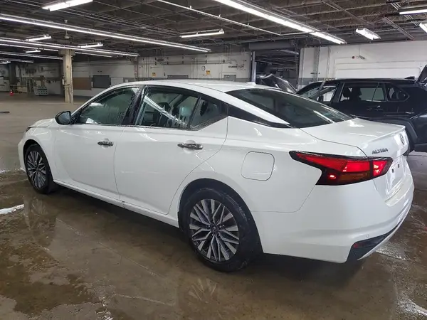 1N4BL4DV5SN349244 2025 NISSAN ALTIMA - Image 2