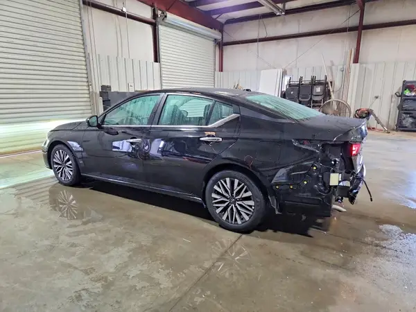 1N4BL4DV5SN352208 2025 NISSAN ALTIMA - Image 2