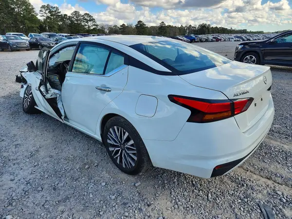 1N4BL4DV5SN354413 2025 NISSAN ALTIMA - Image 2
