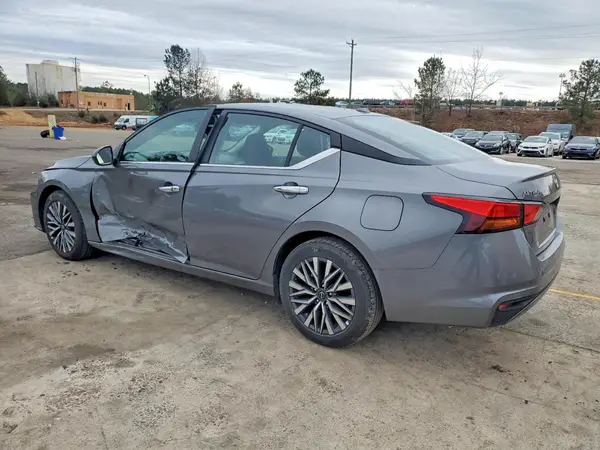 1N4BL4DV5SN361555 2025 NISSAN ALTIMA - Image 2