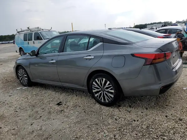 1N4BL4DV5SN361698 2025 NISSAN ALTIMA - Image 2