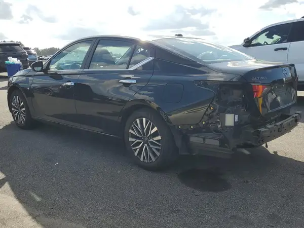 1N4BL4DV5SN361801 2025 NISSAN ALTIMA - Image 2
