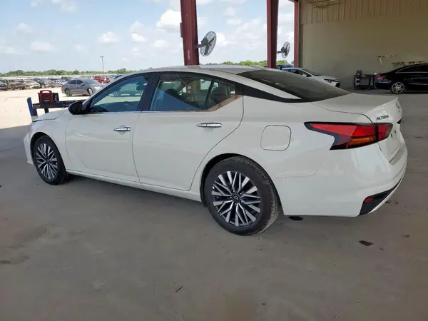 1N4BL4DV5SN362981 2025 NISSAN ALTIMA - Image 2