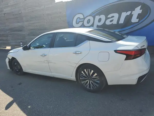 1N4BL4DV5SN364066 2025 NISSAN ALTIMA - Image 2