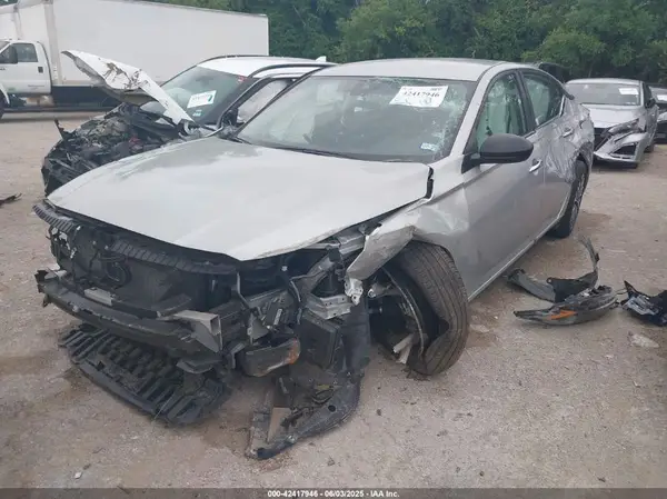 1N4BL4DV5SN366352 2025 NISSAN ALTIMA - Image 2