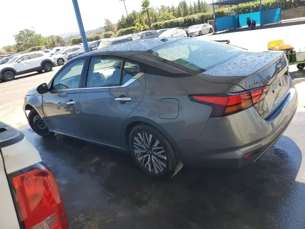 1N4BL4DV5SN367405 2025 NISSAN ALTIMA - Image 2
