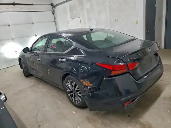 1N4BL4DV5SN370644 2025 NISSAN ALTIMA - Image 2