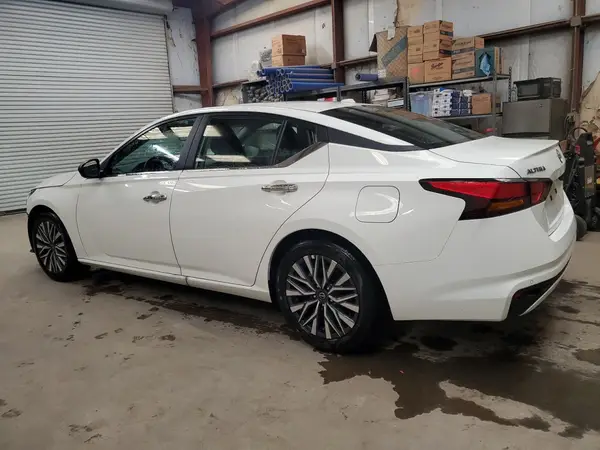 1N4BL4DV5SN370675 2025 NISSAN ALTIMA - Image 2