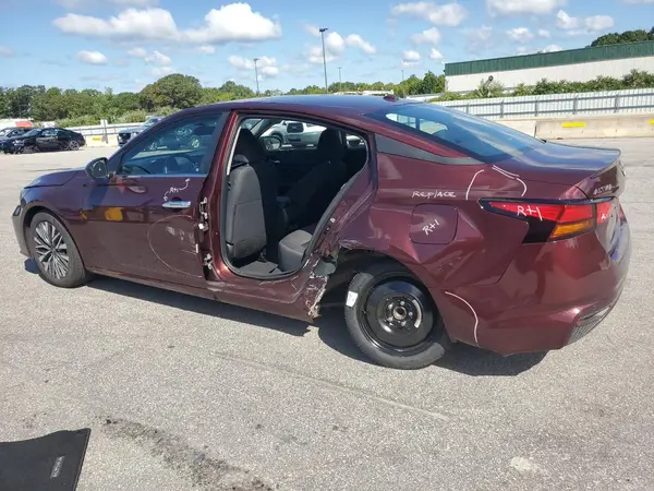 1N4BL4DV5SN380221 2025 NISSAN ALTIMA - Image 2