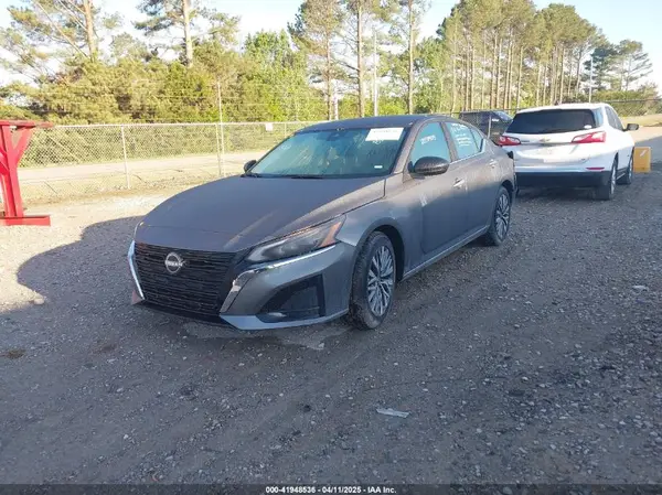 1N4BL4DV5SN381854 2025 NISSAN ALTIMA - Image 2