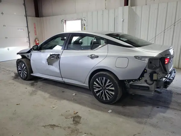 1N4BL4DV5SN384141 2025 NISSAN ALTIMA - Image 2