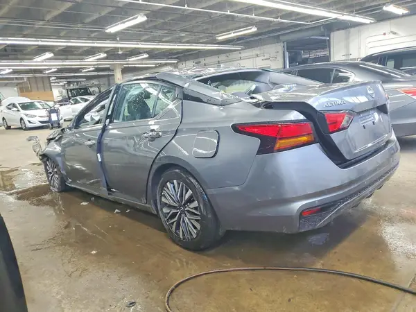 1N4BL4DV5SN388187 2025 NISSAN ALTIMA - Image 2