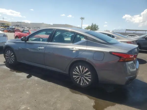 1N4BL4DV5SN389212 2025 NISSAN ALTIMA - Image 2
