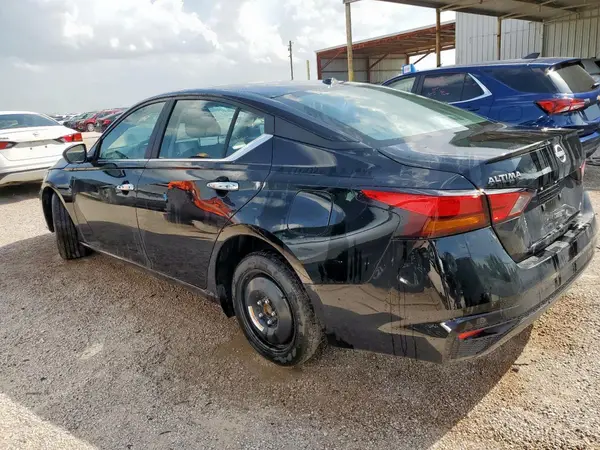 1N4BL4DV5SN391719 2025 NISSAN ALTIMA - Image 2