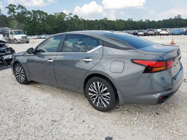 1N4BL4DV5SN393115 2025 NISSAN ALTIMA - Image 2