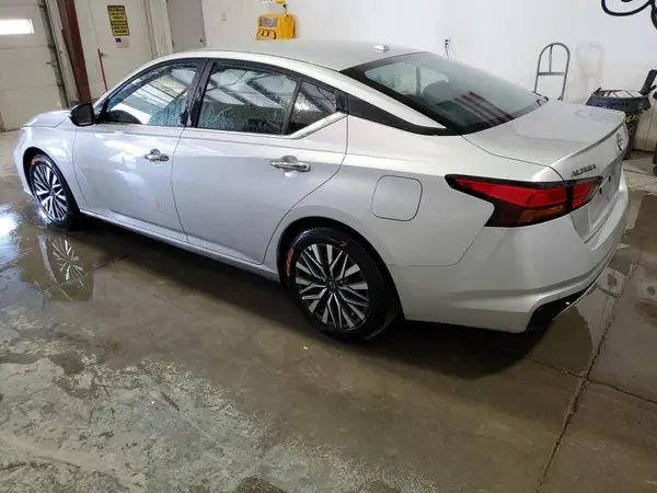 1N4BL4DV5SN394684 2025 NISSAN ALTIMA - Image 2