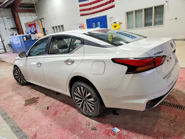 1N4BL4DV5SN400242 2025 NISSAN ALTIMA - Image 2