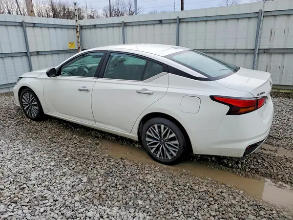1N4BL4DV5SN400578 2025 NISSAN ALTIMA - Image 2