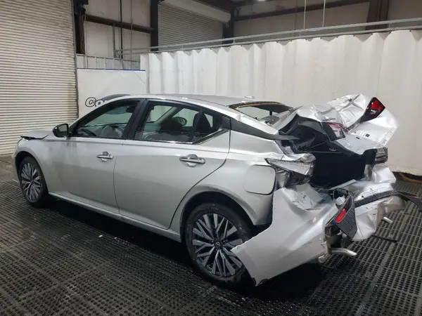 1N4BL4DV5SN403528 2025 NISSAN ALTIMA - Image 2