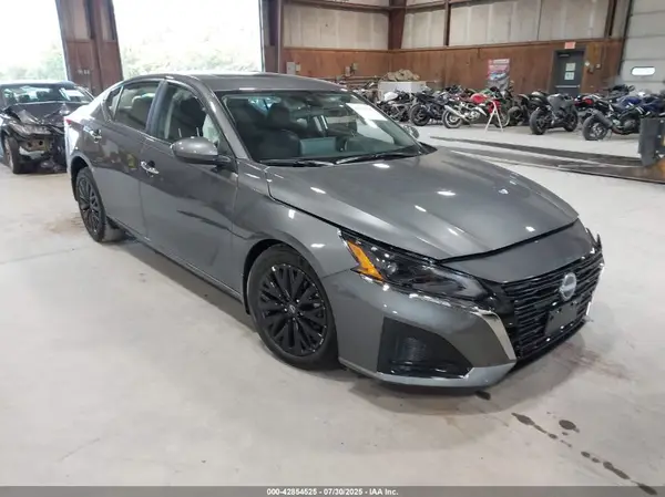 1N4BL4DV5SN405277 2025 NISSAN ALTIMA - Image 1