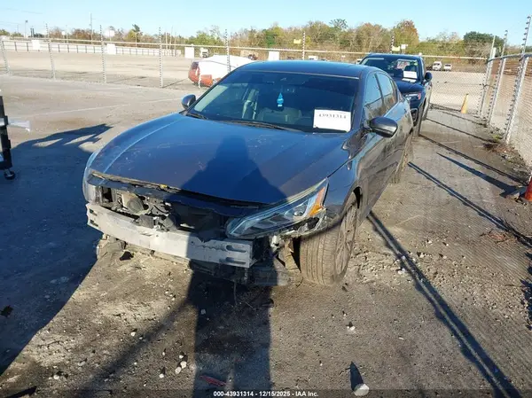 1N4BL4DV6KC142003 2019 NISSAN ALTIMA - Image 2
