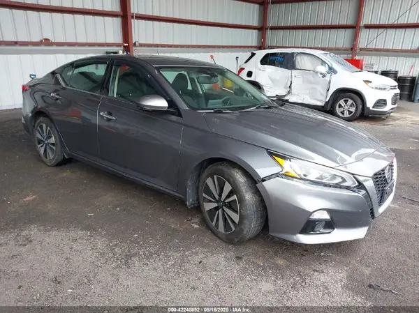 1N4BL4DV6KC143166 2019 NISSAN ALTIMA - Image 1