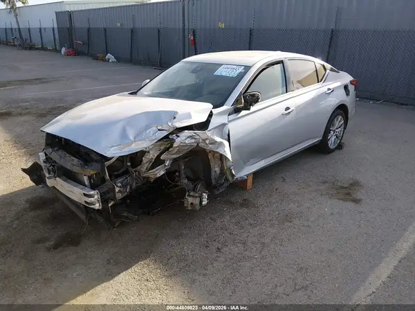 1N4BL4DV6KC165930 2019 NISSAN ALTIMA - Image 2