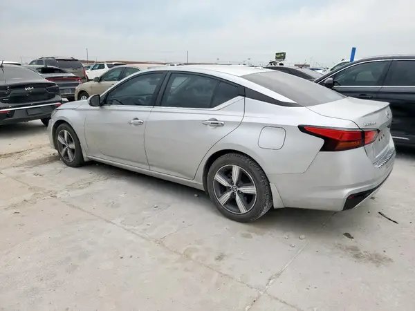 1N4BL4DV6MN318667 2021 NISSAN ALTIMA - Image 2