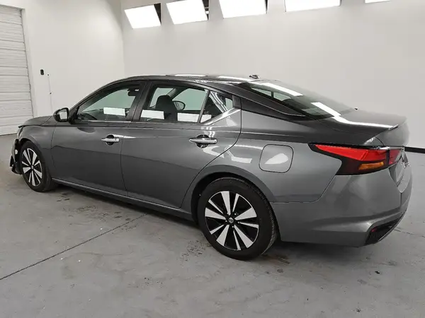 1N4BL4DV6MN360501 2021 NISSAN ALTIMA - Image 2