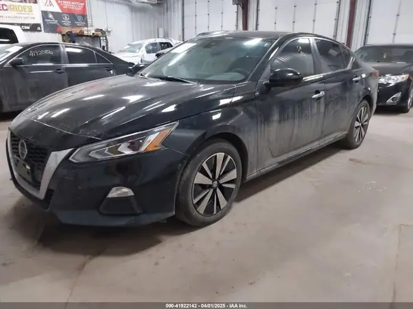 1N4BL4DV6MN394664 2021 NISSAN ALTIMA - Image 2