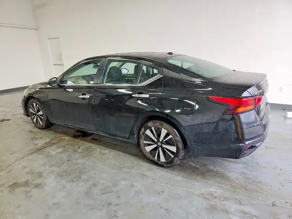 1N4BL4DV6MN403976 2021 NISSAN ALTIMA - Image 2