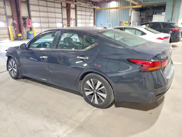 1N4BL4DV6MN415190 2021 NISSAN ALTIMA - Image 2