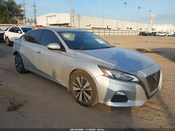 1N4BL4DV6NN373752 2022 NISSAN ALTIMA - Image 1
