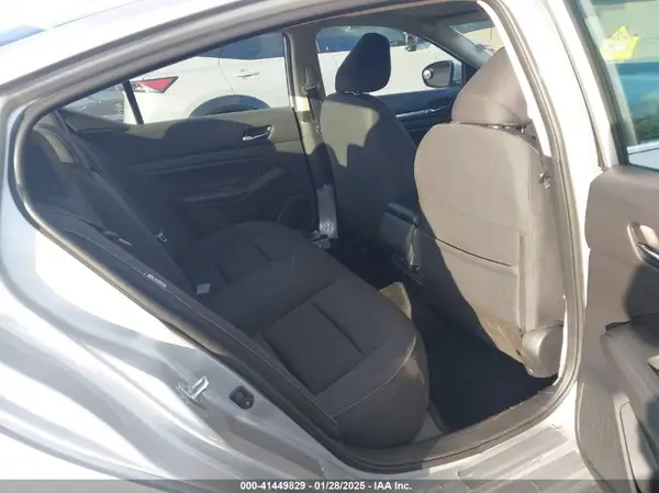 1N4BL4DV6NN374898 2022 NISSAN ALTIMA - Image 8