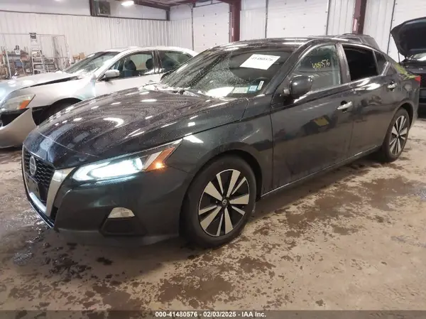 1N4BL4DV6NN383746 2022 NISSAN ALTIMA - Image 2