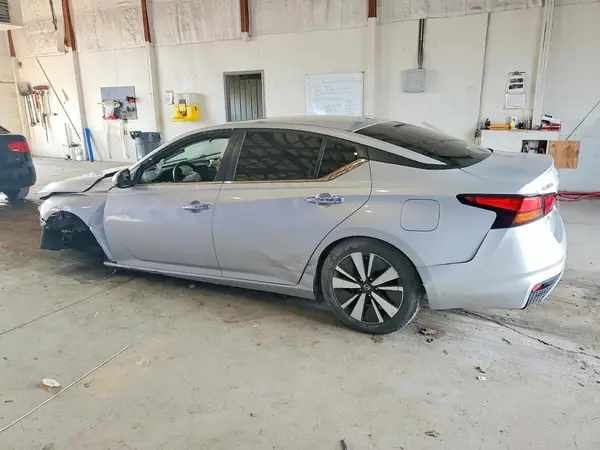 1N4BL4DV6NN400304 2022 NISSAN ALTIMA - Image 2