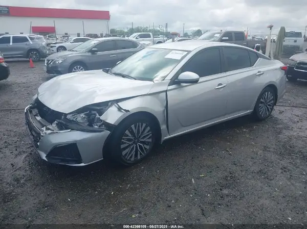 1N4BL4DV6PN300982 2023 NISSAN ALTIMA - Image 2