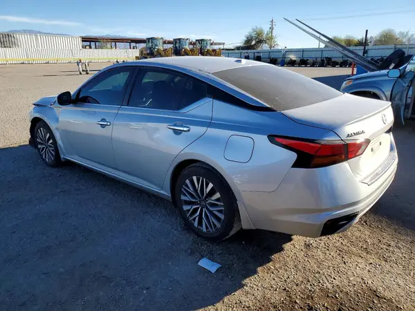 1N4BL4DV6PN303607 2023 NISSAN ALTIMA - Image 2